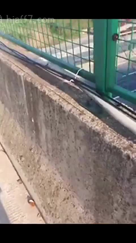 video_poster